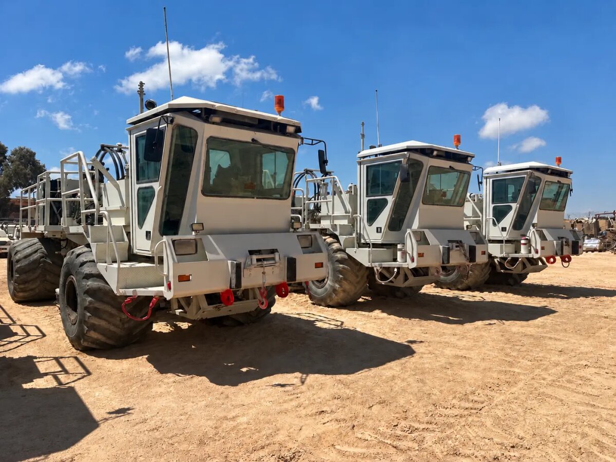 Sercel Nomad 65 Seismic Vibrator with VE 464 DSD Electronics