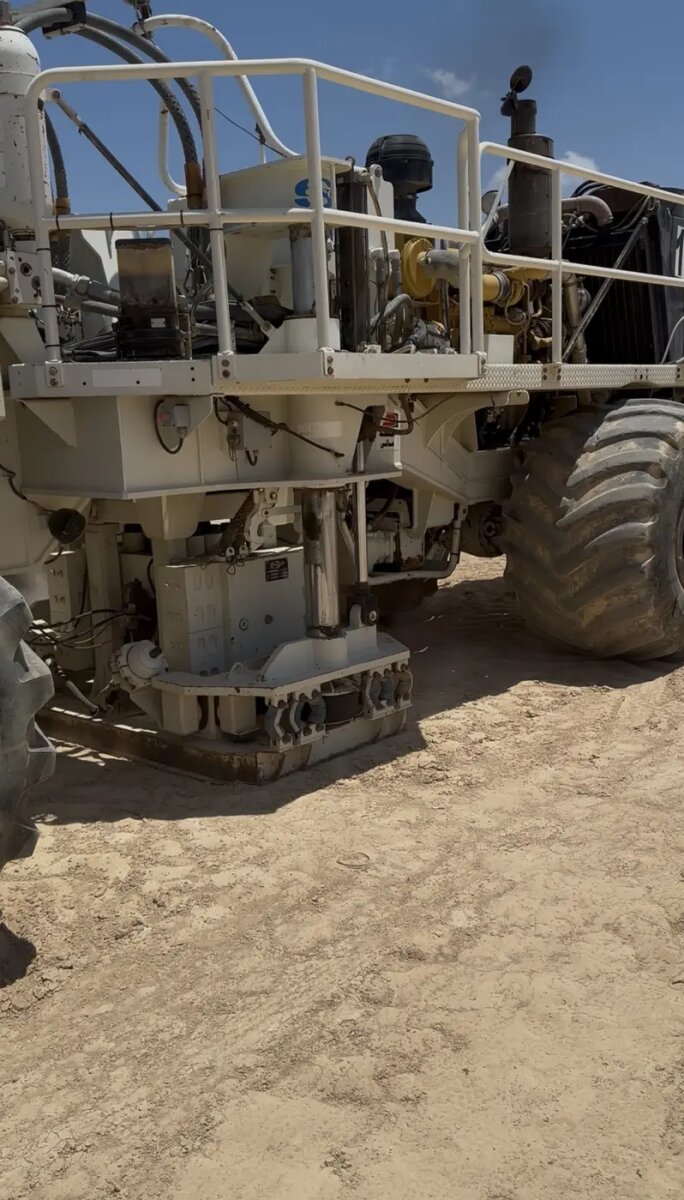Sercel Nomad 65 Seismic Vibrator with VE 464 DSD Electronics