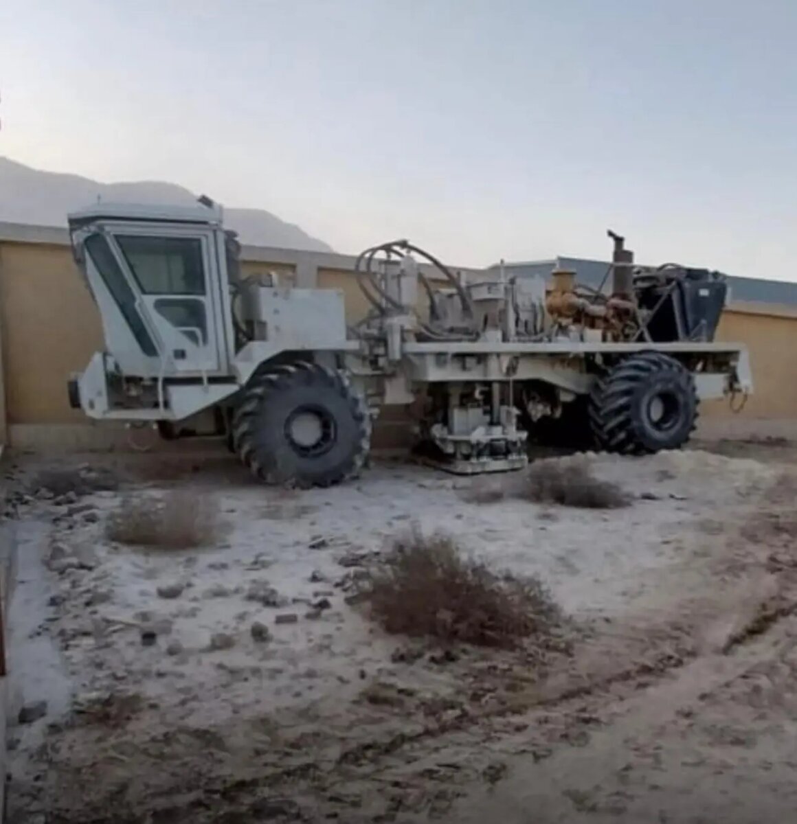 Sercel Nomad 65 Seismic Vibrator with VE432 Electronics