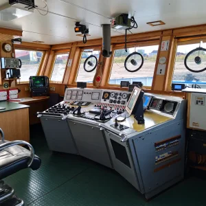 Shallow-Draft Seismic Source Vessel